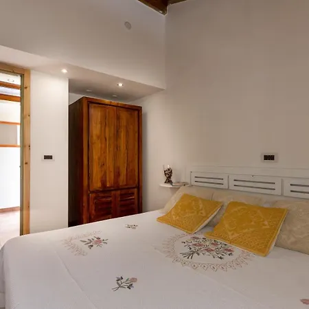 Piccola Stella Con Depandance *